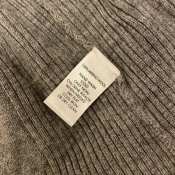 Calvin Klein Italian Merino wool zipper sweater - Picture 7 of 7